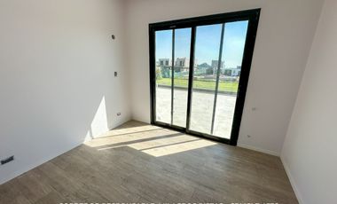 Casa 5 ambientes 269 m² en alquiler con cochera en Terralagos - Canning