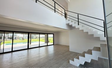 Casa 5 ambientes 269 m² en alquiler con cochera en Terralagos - Canning