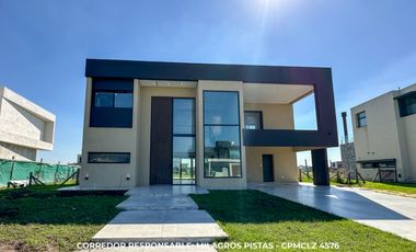 Casa 5 ambientes 269 m² en alquiler con cochera en Terralagos - Canning