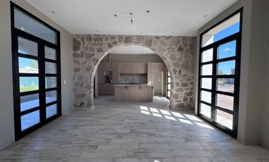 CASA 4 DORMITORIOS EN VENTA EN B LA CARMELINA