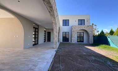 CASA 4 DORMITORIOS EN VENTA EN B LA CARMELINA