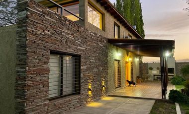 Gran Propiedad Turística en Venta en Valle de Uco