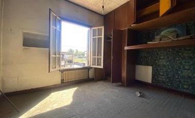 Casa VENTA Estilo ingles refaccionar APTA CREDITO