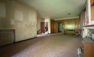 Casa VENTA Estilo ingles refaccionar APTA CREDITO