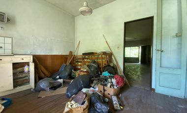 Casa VENTA Estilo ingles refaccionar APTA CREDITO