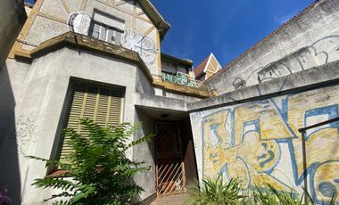 Casa VENTA Estilo ingles refaccionar APTA CREDITO
