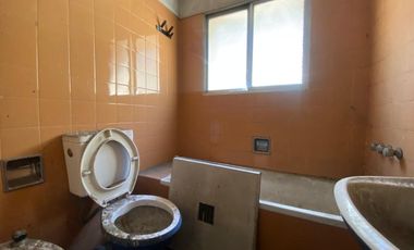 Casa VENTA Estilo ingles refaccionar APTA CREDITO