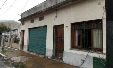 CASA VENTA 3 AMBIENTES GARAGE/LOCAL - LOMAS ZAMORA