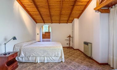 VENTA CASA 5 AMBIENTES PARQUE Y PISCINA SIERRAS
