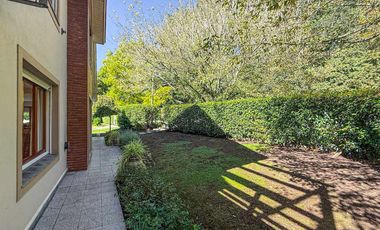 VENTA CASA 5 AMBIENTES PARQUE Y PISCINA SIERRAS