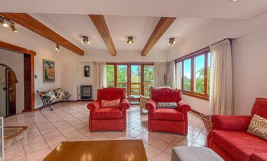 VENTA CASA 5 AMBIENTES PARQUE Y PISCINA SIERRAS