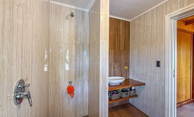 VENTA CASA 5 AMBIENTES PARQUE Y PISCINA SIERRAS
