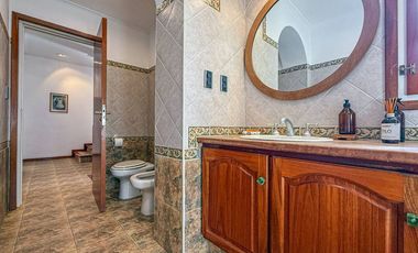 VENTA CASA 5 AMBIENTES PARQUE Y PISCINA SIERRAS