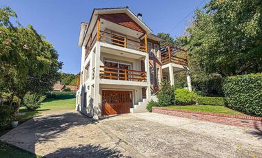 VENTA CASA 5 AMBIENTES PARQUE Y PISCINA SIERRAS