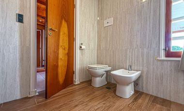 VENTA CASA 5 AMBIENTES PARQUE Y PISCINA SIERRAS