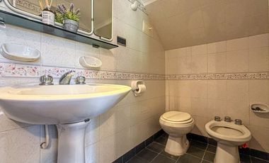 VENTA CASA 5 AMBIENTES PARQUE Y PISCINA SIERRAS