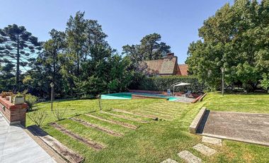 VENTA CASA 5 AMBIENTES PARQUE Y PISCINA SIERRAS