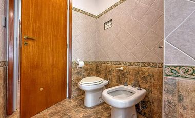 VENTA CASA 5 AMBIENTES PARQUE Y PISCINA SIERRAS