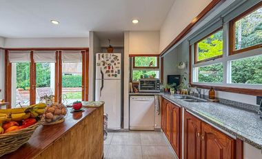 VENTA CASA 5 AMBIENTES PARQUE Y PISCINA SIERRAS