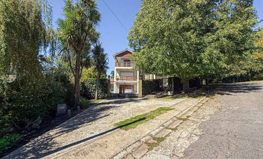 VENTA CASA 5 AMBIENTES PARQUE Y PISCINA SIERRAS