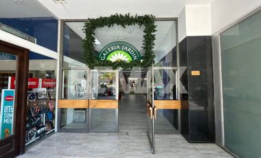 VENTA OFICINA/LOCAL GALERIA JARDIN AV. ARGENITINA