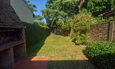 VENTA DUPLEX 3 AMB CON PARQUE Y COCHERA, EZPELETA
