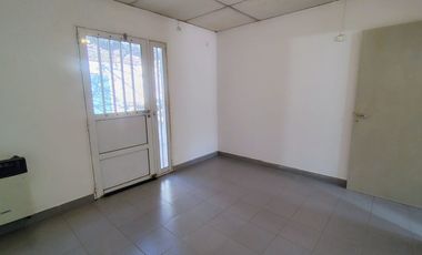 VENTA/ CASA / SERVICIOS / VILLA DOMINGA