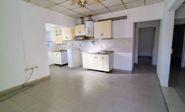 VENTA/ CASA / SERVICIOS / VILLA DOMINGA