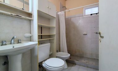 VENTA/ CASA / SERVICIOS / VILLA DOMINGA