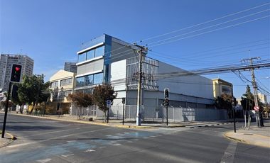Local Comercial en Arriendo en Avenida Bernardo O