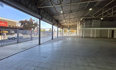 Local Comercial en Arriendo en Avenida Bernardo O