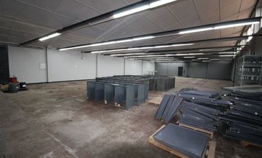 Bodega en Arriendo en Las Dalias con Los Avellanos