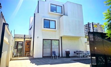 Casa en Arriendo en Vaticano 4050