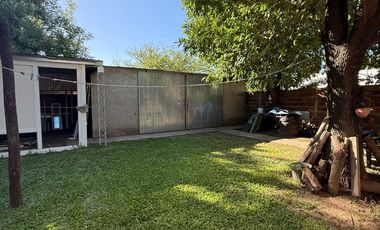 VENTA CASA ANTIGUA 2 DORMITORIOS - HUMBOLDT.-