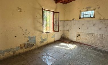 Venta casa antigüa con gran terreno - Humboldt
