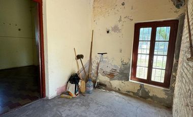 Venta casa antigüa con gran terreno - Humboldt