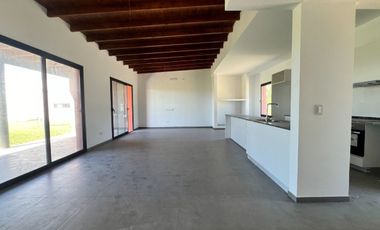 CASA EN VENTA LOBOS 3 DORMITORIOS LA FEDERALA