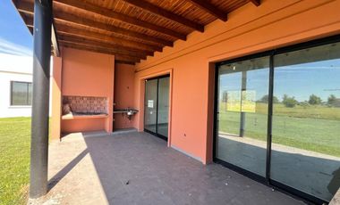 CASA EN VENTA LOBOS 3 DORMITORIOS LA FEDERALA