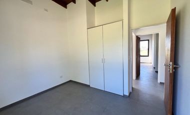 CASA EN VENTA LOBOS 3 DORMITORIOS LA FEDERALA