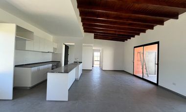 CASA EN VENTA LOBOS 3 DORMITORIOS LA FEDERALA