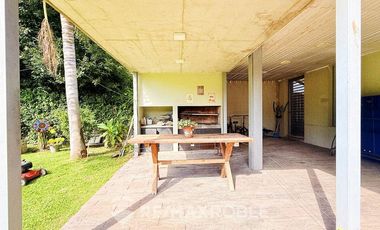 CASA EN VENTA CITY BELL 4 DORMITORIOS E/ CAMINOS