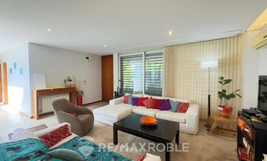 CASA EN VENTA CITY BELL 4 DORMITORIOS E/ CAMINOS