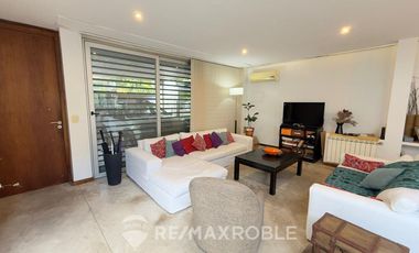 CASA EN VENTA CITY BELL 4 DORMITORIOS E/ CAMINOS