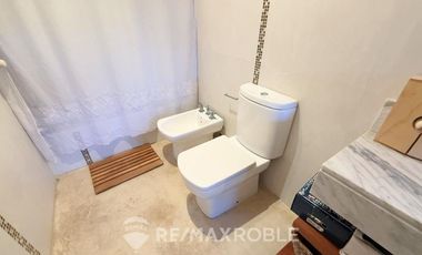 CASA EN VENTA CITY BELL 4 DORMITORIOS E/ CAMINOS