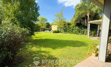 CASA EN VENTA CITY BELL 4 DORMITORIOS E/ CAMINOS