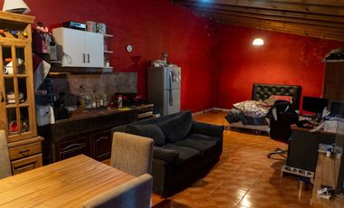 VENTA CASA 6 AMB EN LOTE 1116M2 - ADOLFO SOURDEUX