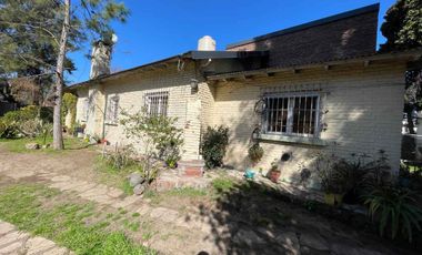 VENTA CASA 6 AMB EN LOTE 1116M2 - ADOLFO SOURDEUX