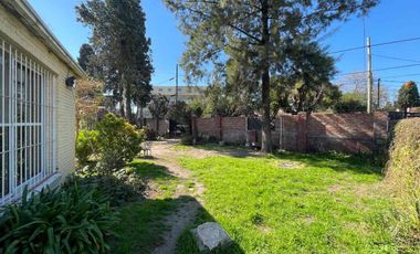 VENTA CASA 6 AMB EN LOTE 1116M2 - ADOLFO SOURDEUX