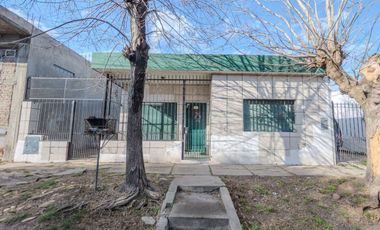 VENTA CASA 3 AMBIENTES GUERNICA LOTE PROPIO 10 X30