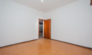VENTA CASA 3 AMBIENTES GUERNICA LOTE PROPIO 10 X30